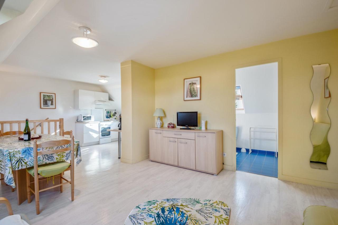 Appartement Confortable Avec Terrasse A Arzon 60 M² Luaran gambar